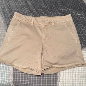 American Eagle Women's khaki Shorts